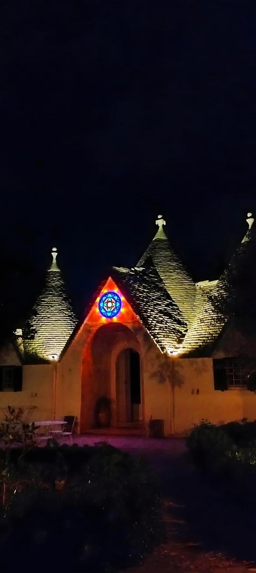 Trullo Il Focolare In Masseria Cisternino Bagian luar foto